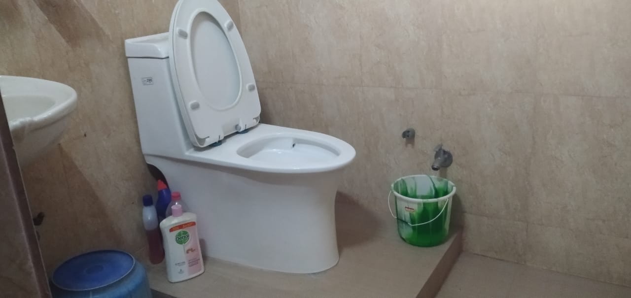 Semi Furnished 4bhk semi furnished apartment in Kahilipara, Guwahati, Assam, India for Rent